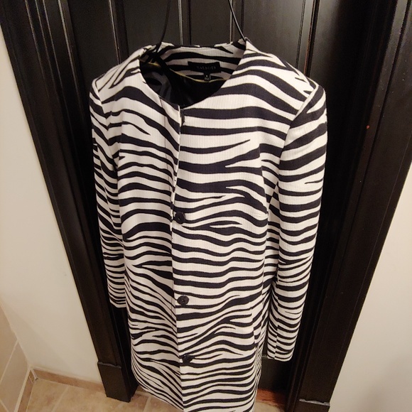 jacket - Picture 7 of 7